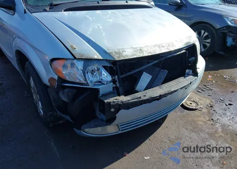 2001 Chrysler Town & Country Lxi z USA, uszkodzony, nr VIN 2C4GP54L21R296268